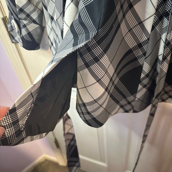 Axcess Liz Claiborne Plaid Belted Trench Coat Size M Black White Chic Preppy - Picture 12 of 12
